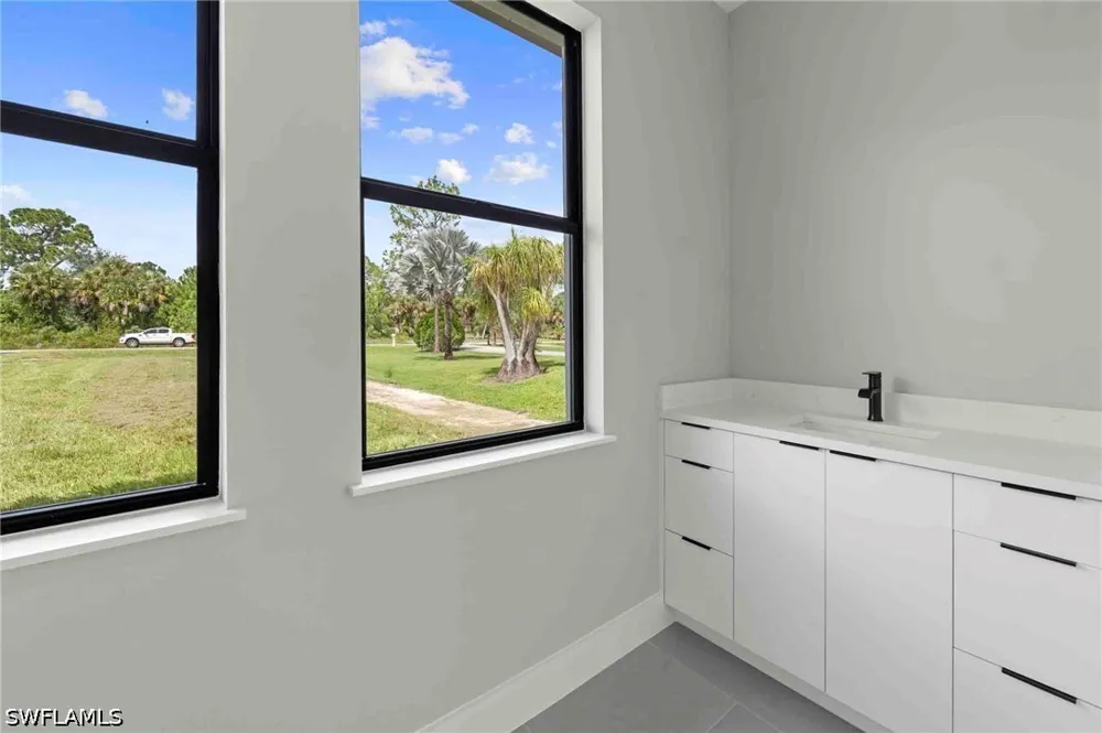 4th Street NW Naples, FL 34120