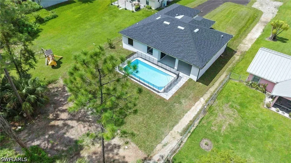 4th Street NW Naples, FL 34120