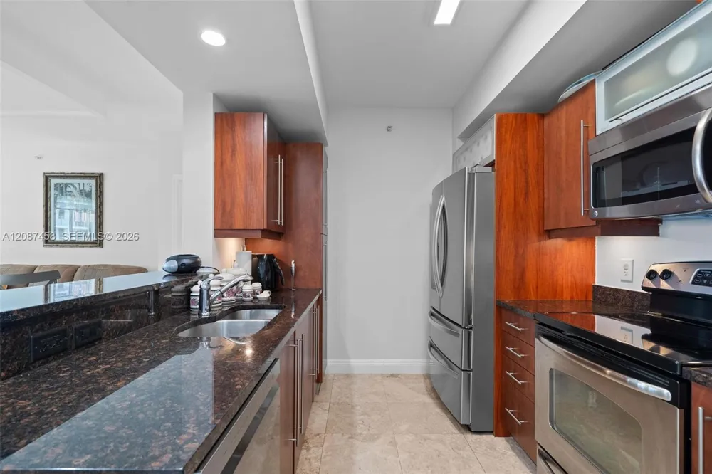 7350 SW 89th St #1411S Miami, FL 33156