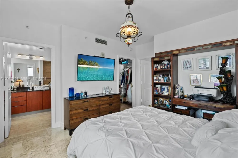 7350 SW 89th St #1411S Miami, FL 33156