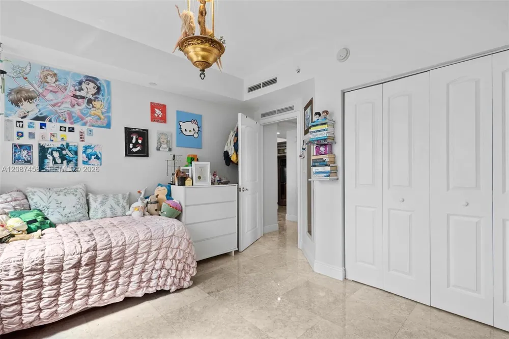 7350 SW 89th St #1411S Miami, FL 33156
