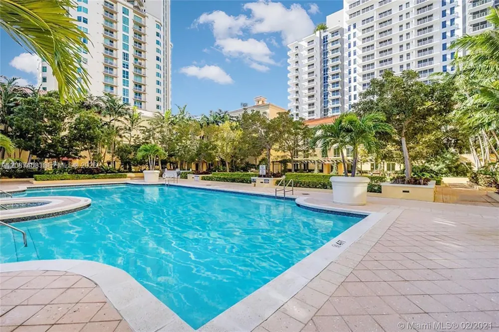 7350 SW 89th St #1411S Miami, FL 33156