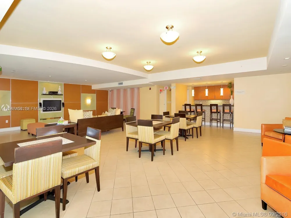 7350 SW 89th St #1411S Miami, FL 33156