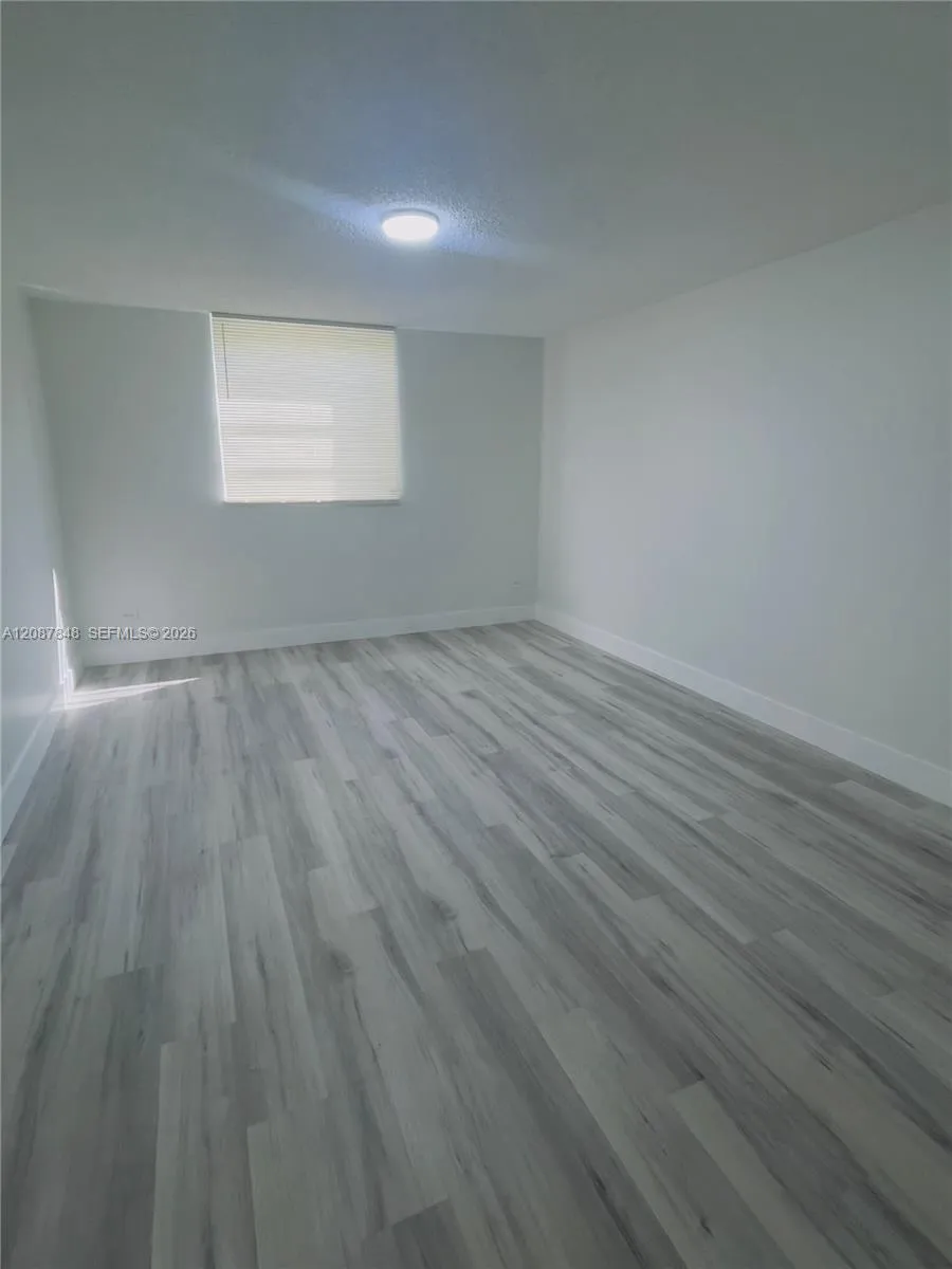 443 NE 195th St #338 Miami, FL 33179