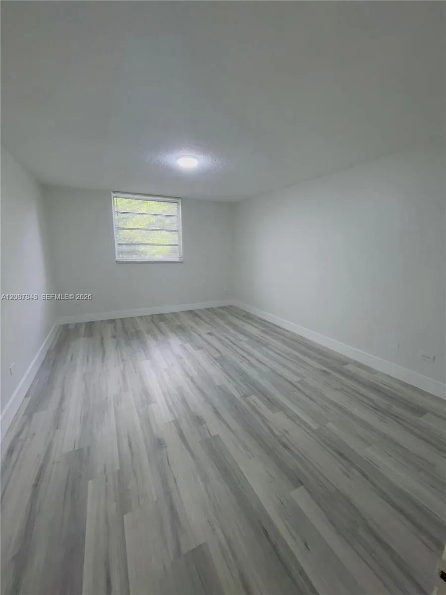 443 NE 195th St #338 Miami, FL 33179