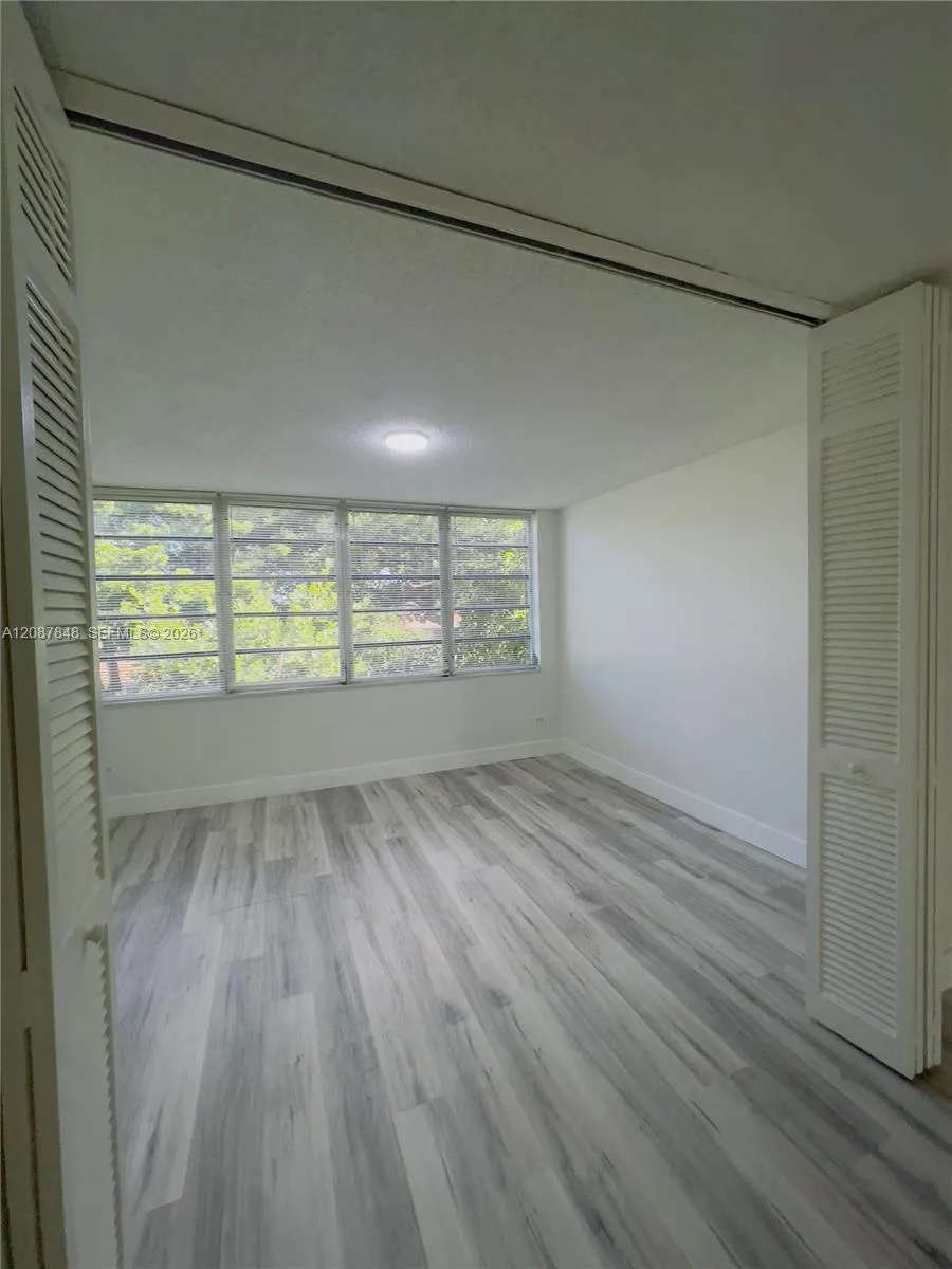443 NE 195th St #338 Miami, FL 33179
