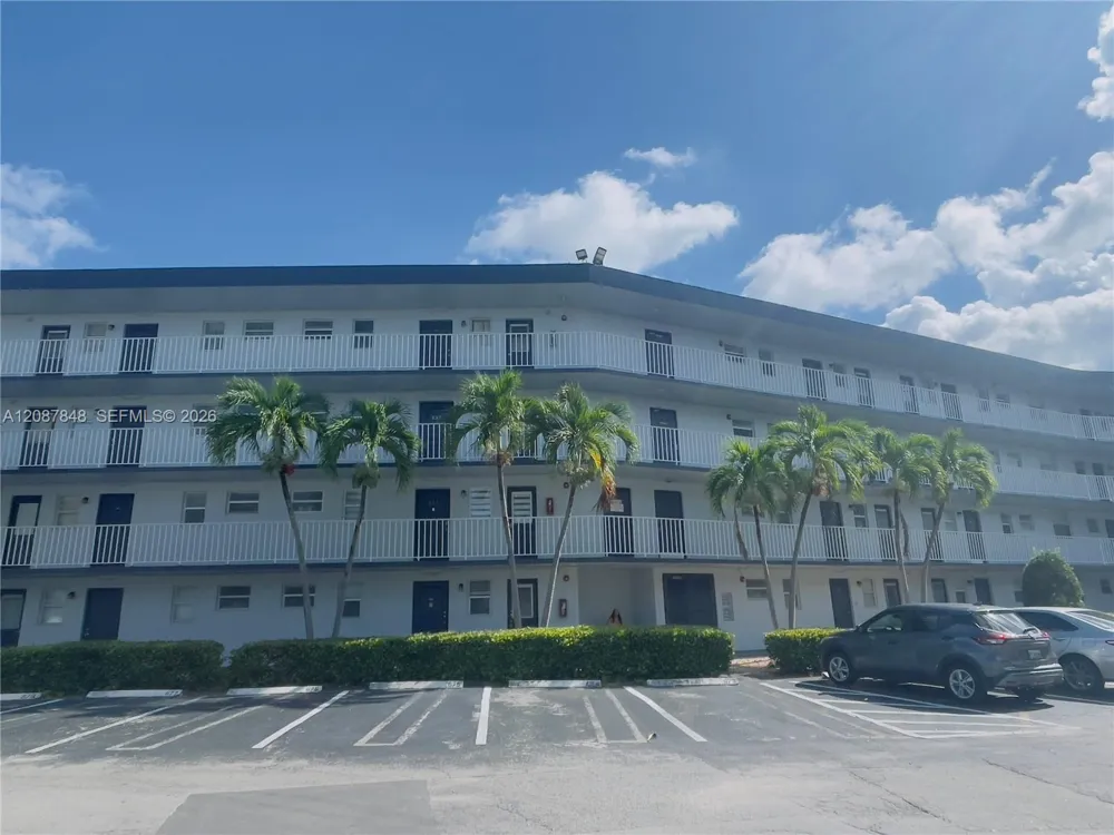 443 NE 195th St #338 Miami, FL 33179