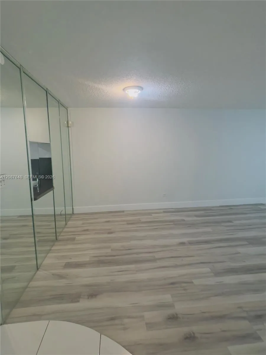 443 NE 195th St #338 Miami, FL 33179
