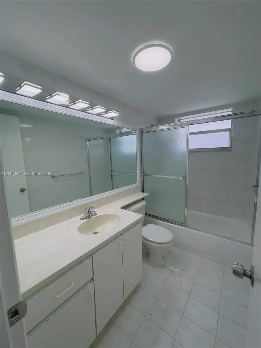 443 NE 195th St #338 Miami, FL 33179