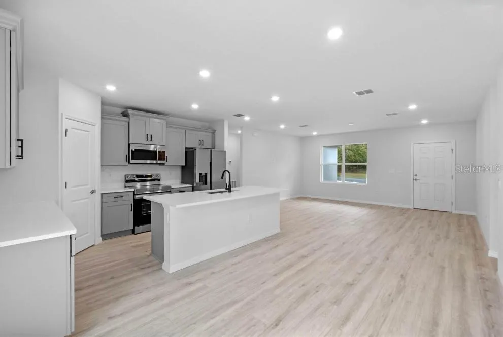 1476 W SKYLINE DRIVE Citrus Springs, FL 34434