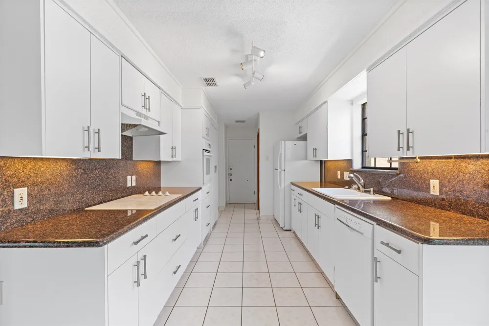 1813 Cedar Ridge Drive Austin, TX 78741