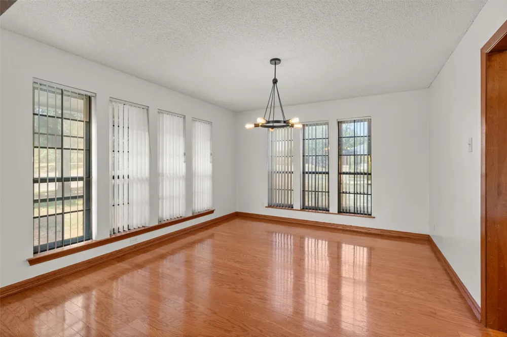 1813 Cedar Ridge Drive Austin, TX 78741