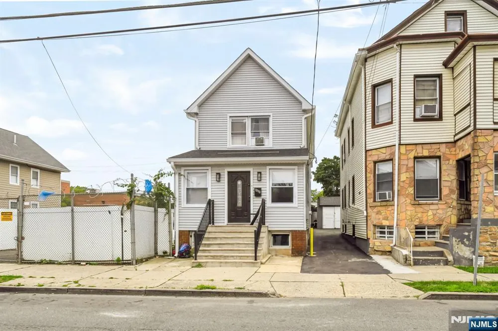 649 30th Street Paterson, NJ 07513