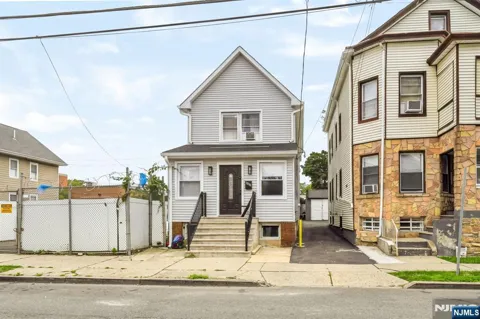 649 30th Street
