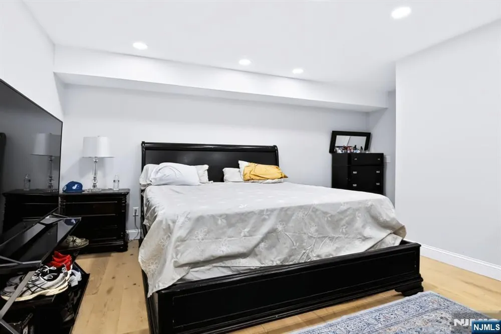 649 30th Street Paterson, NJ 07513
