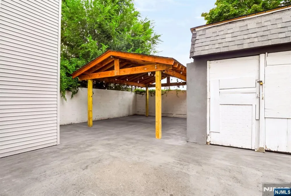 649 30th Street Paterson, NJ 07513
