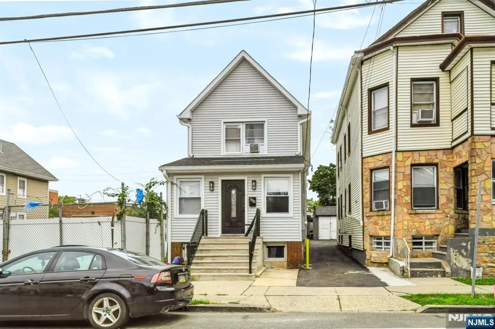 649 30th Street Paterson, NJ 07513