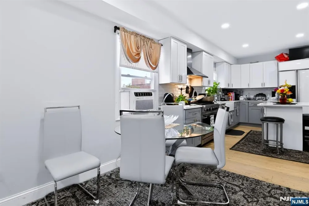 649 30th Street Paterson, NJ 07513