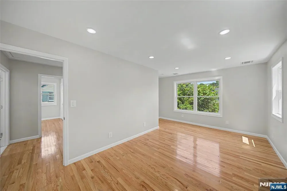 699 Bloomfield Avenue Clifton, NJ 07012