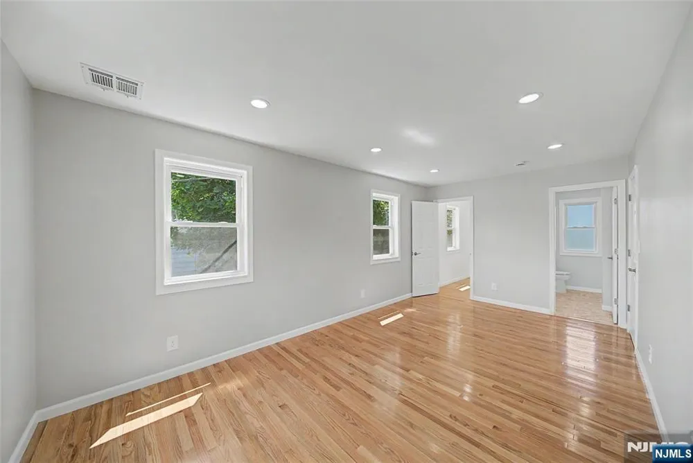 699 Bloomfield Avenue Clifton, NJ 07012