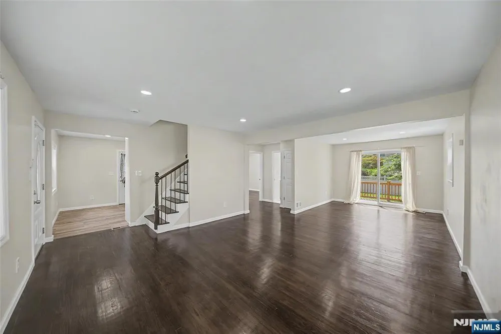 699 Bloomfield Avenue Clifton, NJ 07012