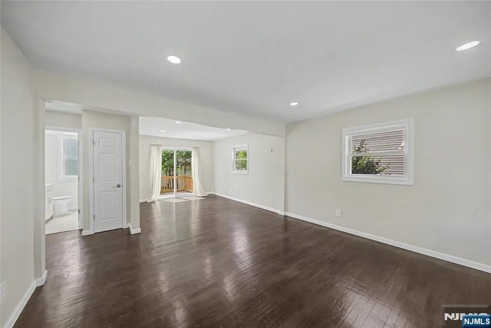 699 Bloomfield Avenue Clifton, NJ 07012