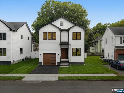 161 Palisade Avenue