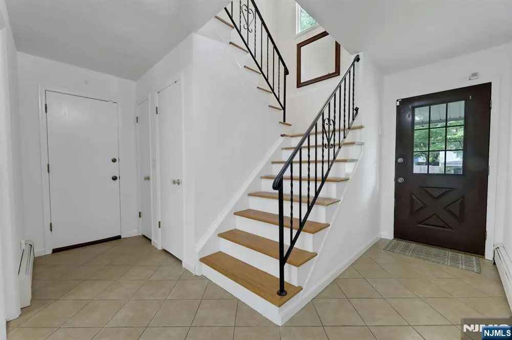 198 Scharer Avenue Northvale, NJ 07647