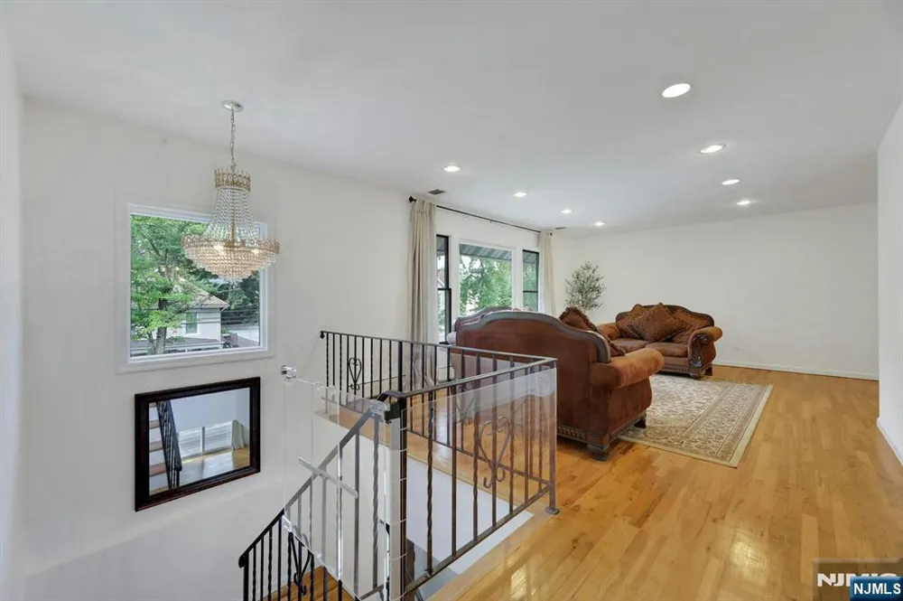 198 Scharer Avenue Northvale, NJ 07647