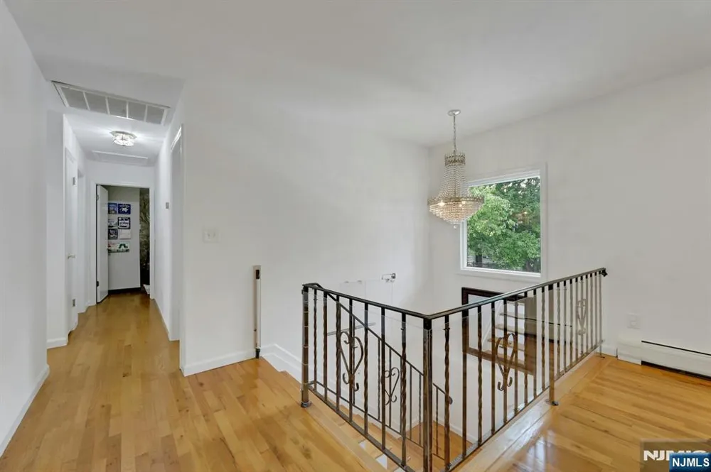 198 Scharer Avenue Northvale, NJ 07647