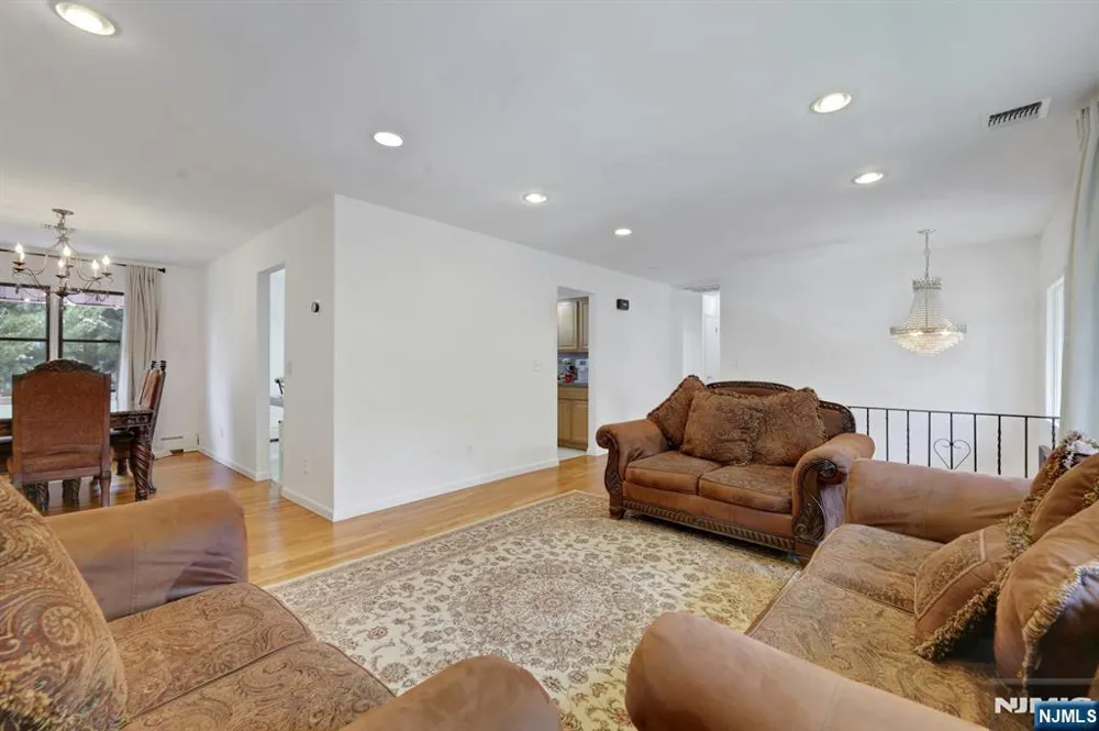 198 Scharer Avenue Northvale, NJ 07647