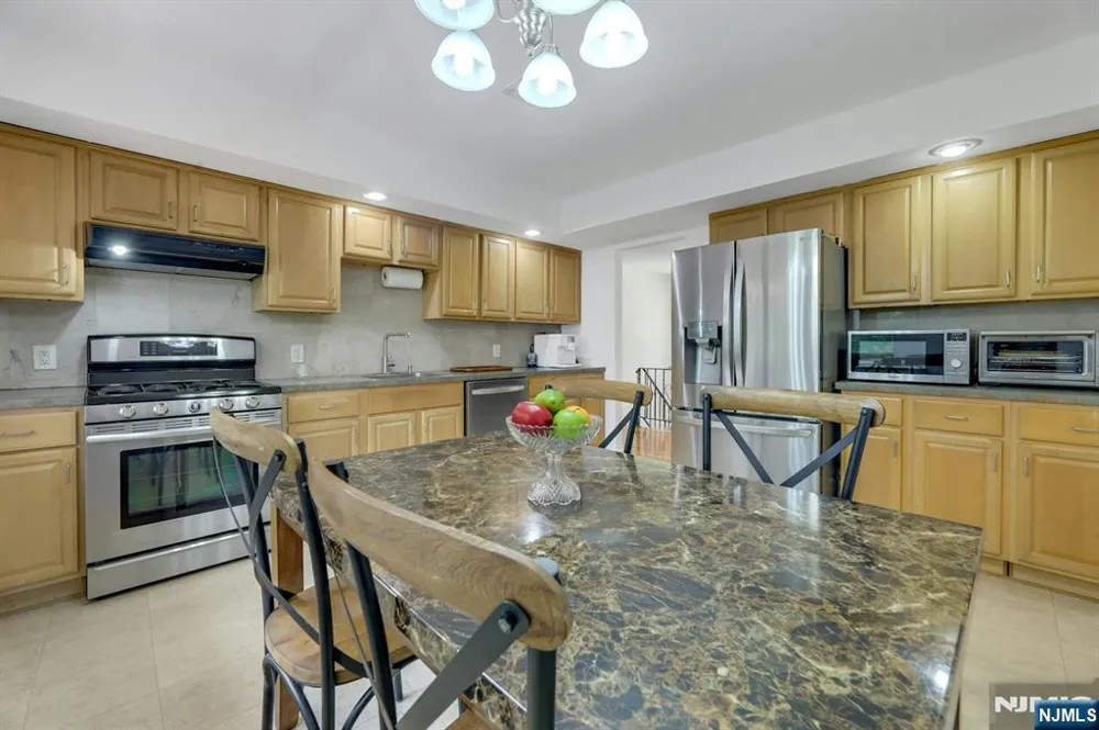 198 Scharer Avenue Northvale, NJ 07647