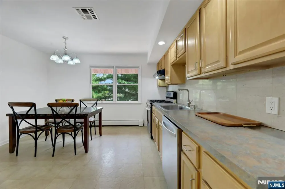 198 Scharer Avenue Northvale, NJ 07647
