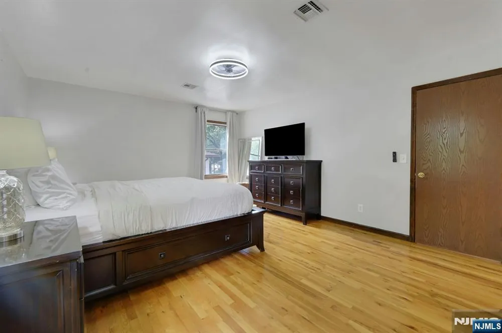 198 Scharer Avenue Northvale, NJ 07647