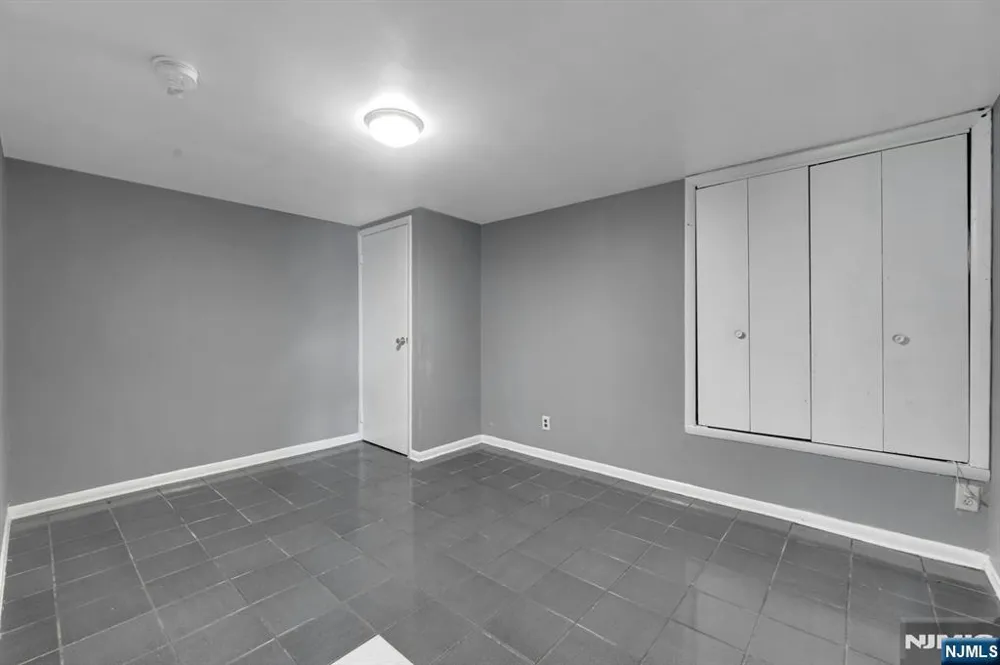 198 Scharer Avenue Northvale, NJ 07647