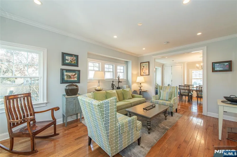 85 Evergreen Avenue Bloomfield, NJ 07003
