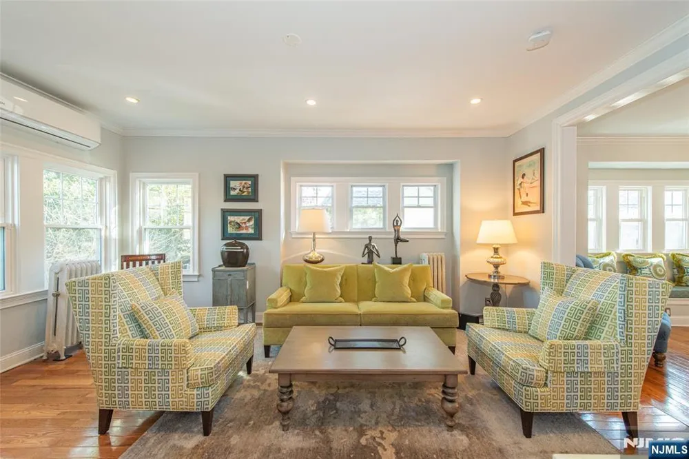 85 Evergreen Avenue Bloomfield, NJ 07003