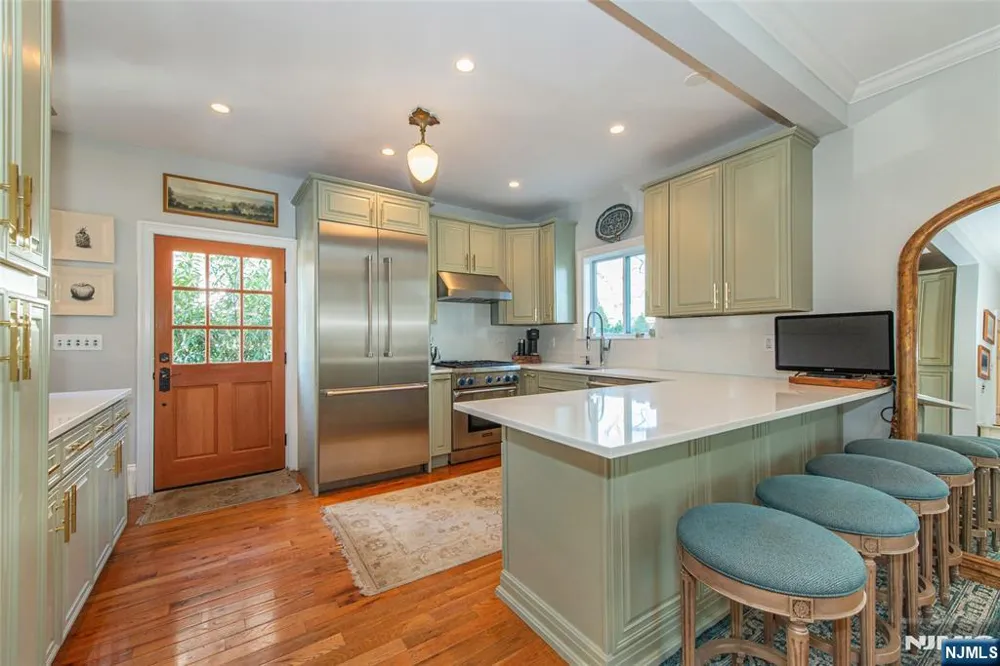 85 Evergreen Avenue Bloomfield, NJ 07003