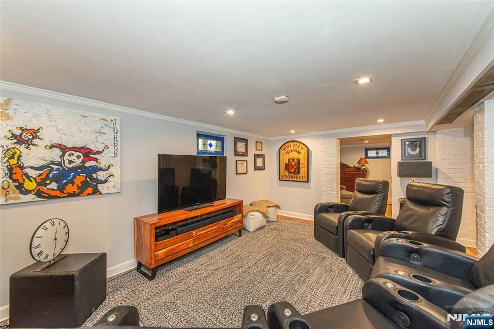 85 Evergreen Avenue Bloomfield, NJ 07003