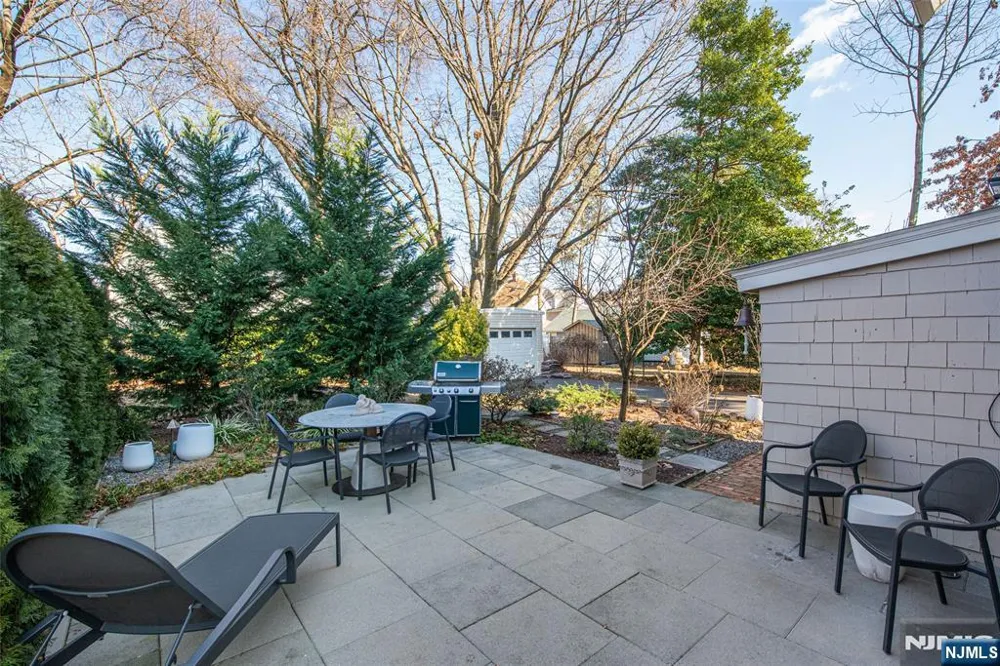 85 Evergreen Avenue Bloomfield, NJ 07003