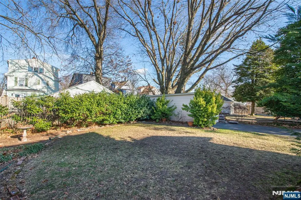 85 Evergreen Avenue Bloomfield, NJ 07003