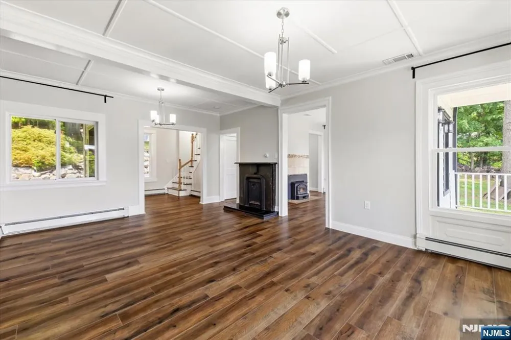 231 Wierimus Road Hillsdale, NJ 07642