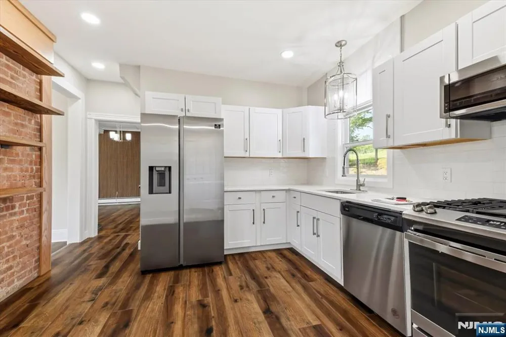 231 Wierimus Road Hillsdale, NJ 07642