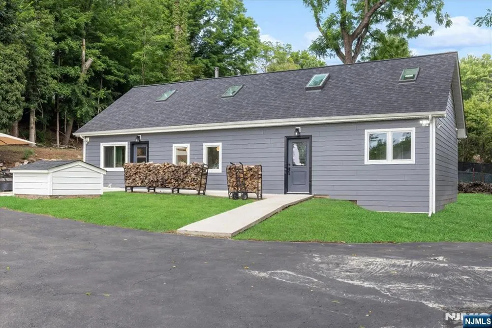 231 Wierimus Road Hillsdale, NJ 07642