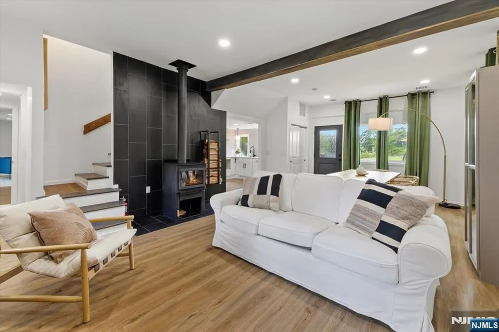 231 Wierimus Road Hillsdale, NJ 07642