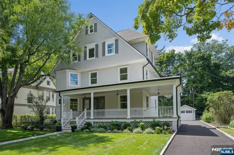 26 Appleton Place