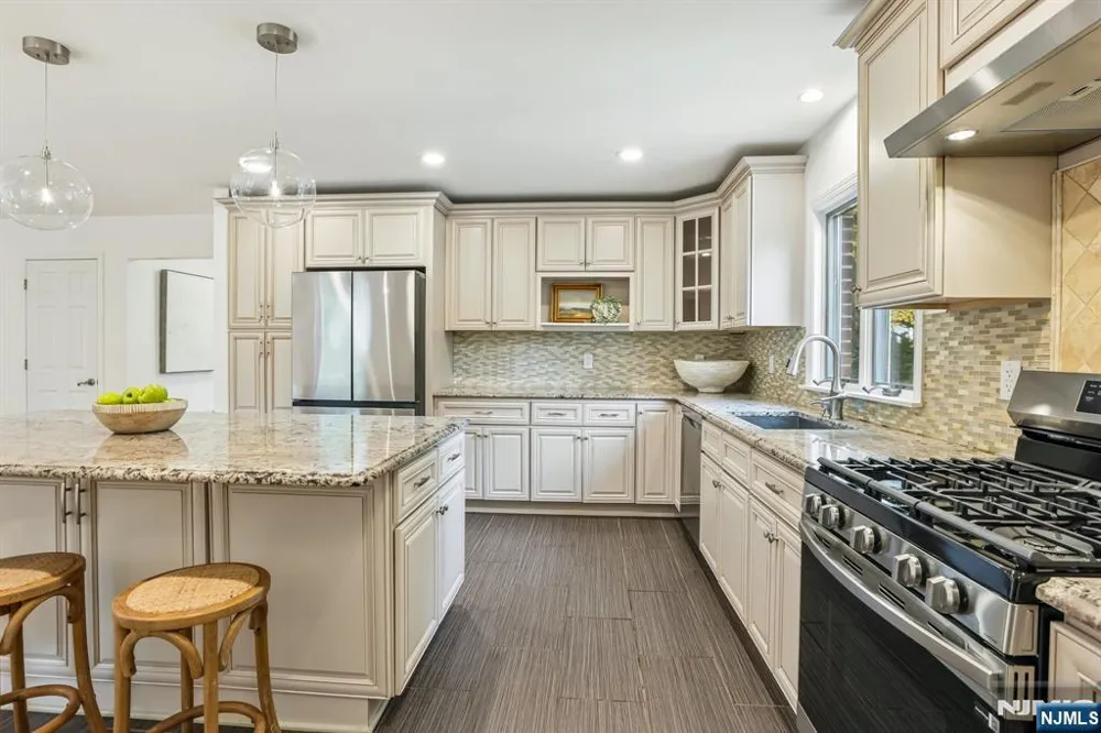 650 Ridgewood Road Maplewood, NJ 07040