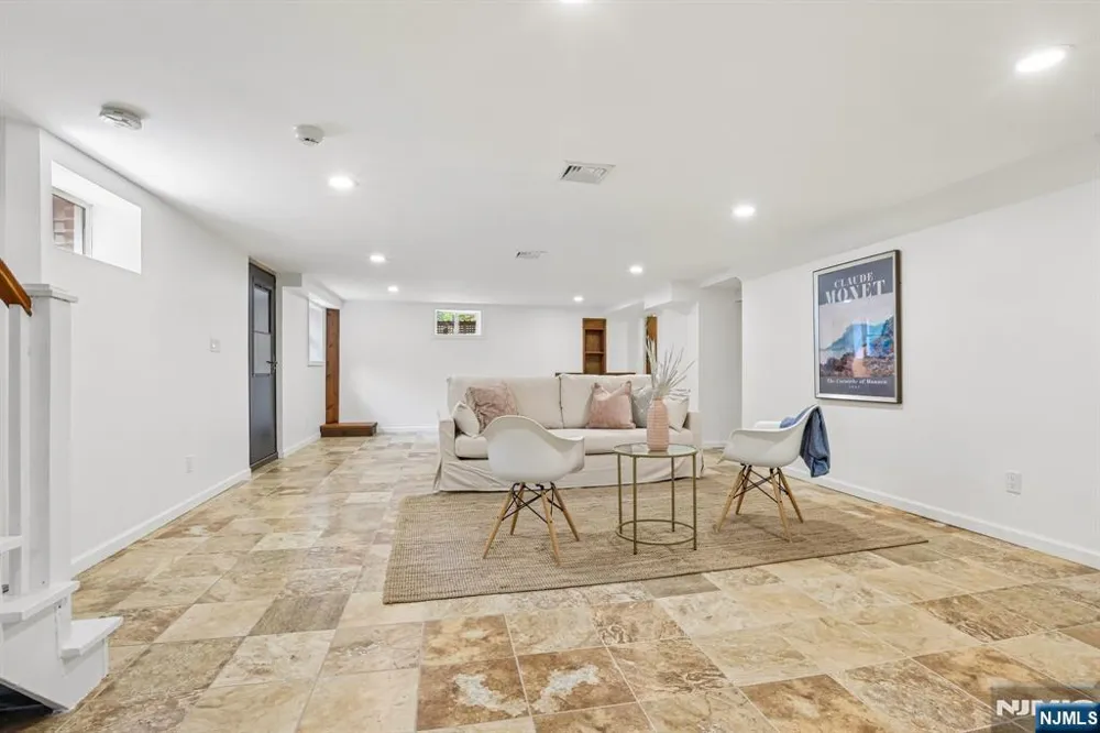 650 Ridgewood Road Maplewood, NJ 07040