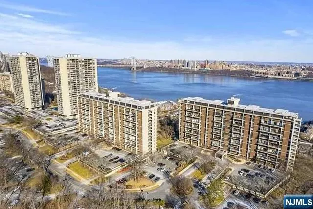 2 Horizon Road 1211 Fort Lee, NJ 07024