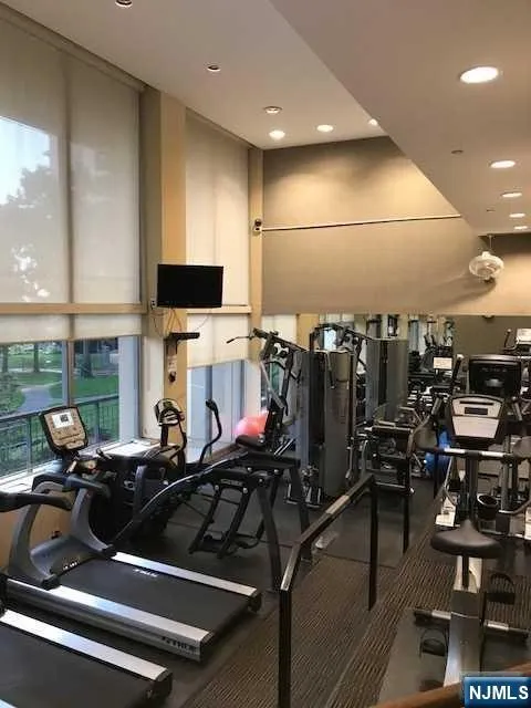2 Horizon Road 1211 Fort Lee, NJ 07024